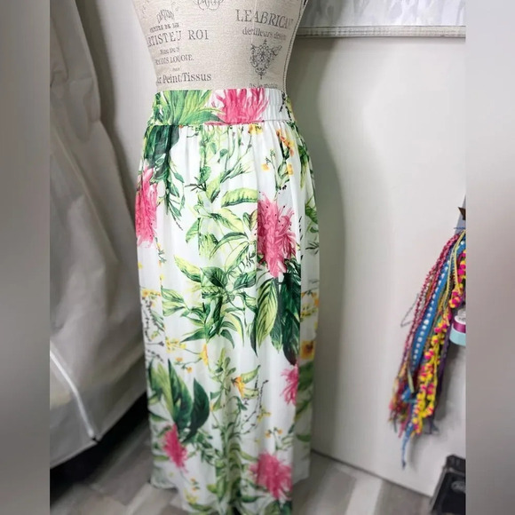 Sunny Leigh Chiffon Skirt Large Floral Beautiful EUC - Picture 4 of 8